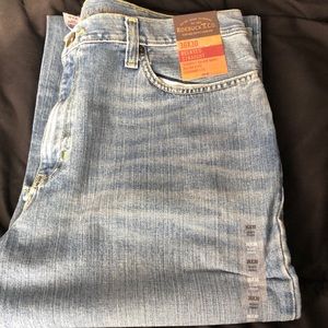 Men’s relaxed straight fit jean